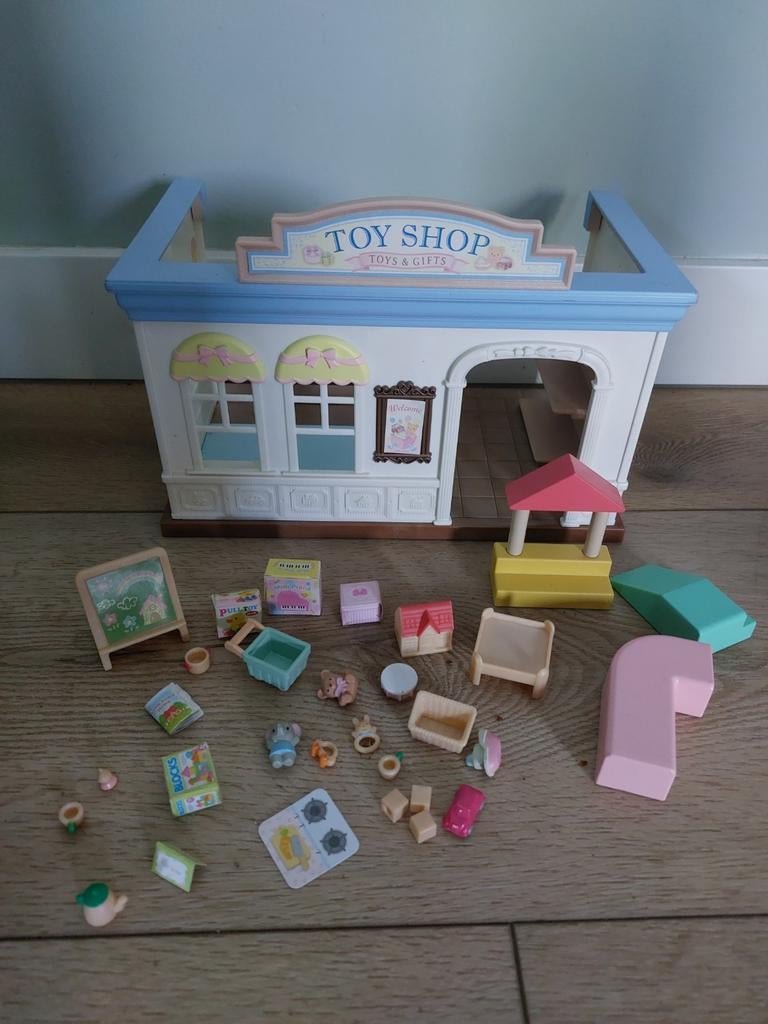 Sylvanian families 5050 Toy Shop, Ophalen of Verzenden, Zo goed als nieuw, Poppenhuis