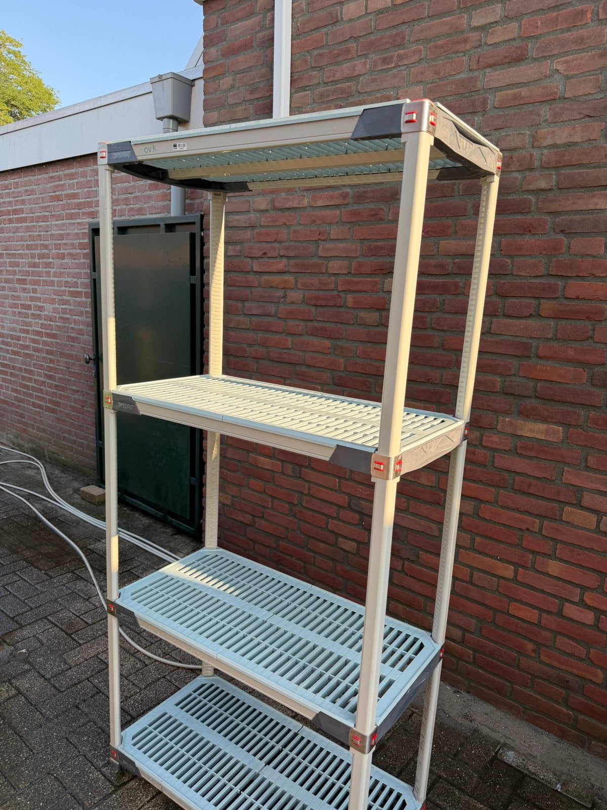 6 stuks Kunststof rekken voor horeca en slagerij te koop, Ophalen of Verzenden