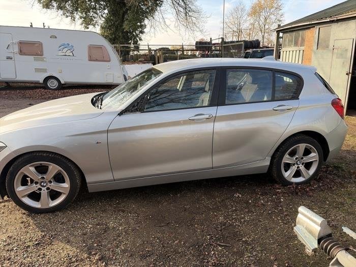 Portier 4Deurs links-voor van een BMW 1-Serie (A83), Gebruikt, -, Deur, -