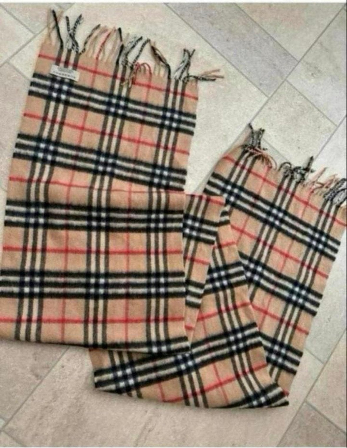 Originele Burberry Kasjmier Sjaal - Klassiek Ruitpatroon, Ophalen of Verzenden, Zo goed als nieuw, Maat 38/40 (M), Sjaal