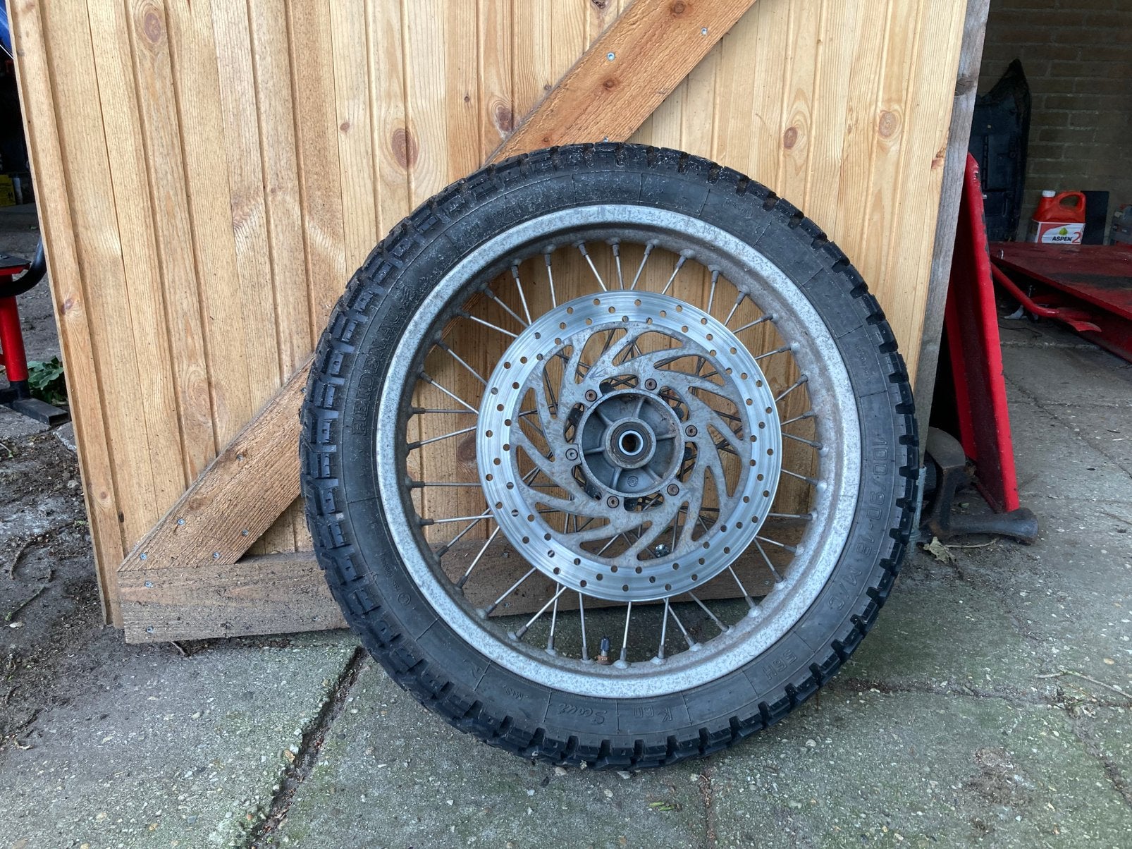 Bmw f650 funduro voorwiel 18 inch, Motoren, Ophalen