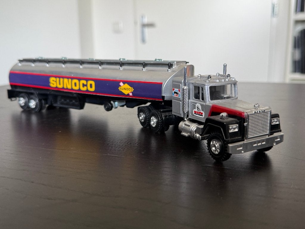 Newaza Toys Sunoco Tank Lorry Diapet Mack Truck, Ophalen of Verzenden, Dinky Toys