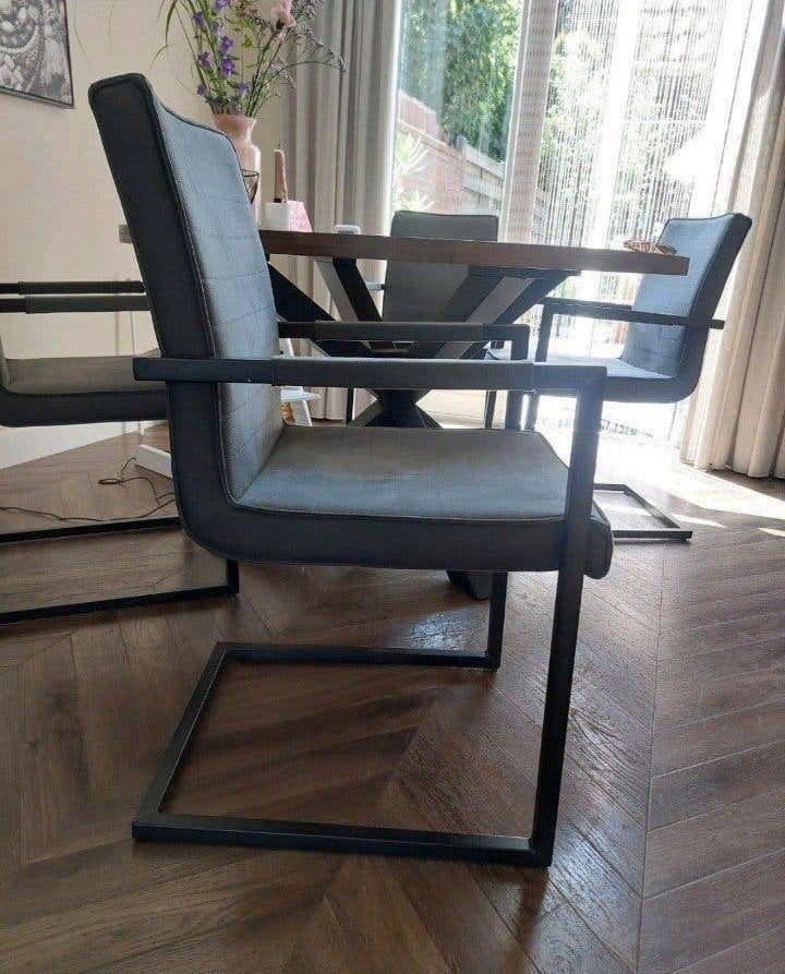 4 eetkamerstoelen Pronto wonen, Ophalen, Gebruikt, Grijs, Vier