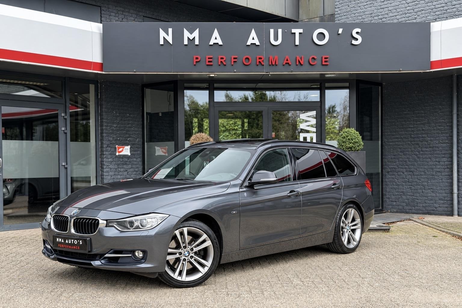 BMW 3-serie Touring 328i M Sport *pops & bangs* PANO INTAKE/, Auto's, Automaat, Gebruikt, 4 cilinders, 245 pk