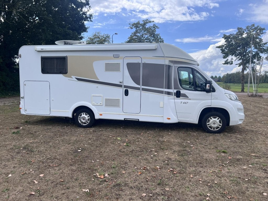 Carado Capron T447 Enkelenbedden en hef-bed, Chemisch toilet, Fiat, Bedrijf, Half-integraal