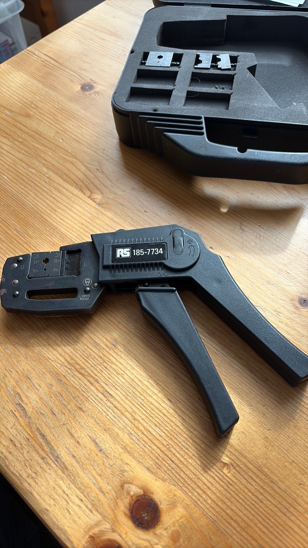RS 185-7734 crimp tool, Ophalen of Verzenden, Zo goed als nieuw