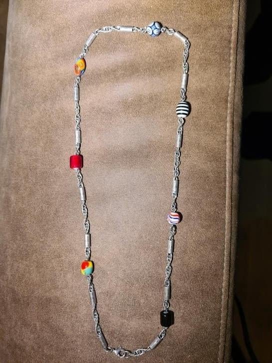 Surinaamse Alla Kondre Ketting - Zilver, Gebruikt, Overige kleuren, Ophalen of Verzenden, Overige materialen