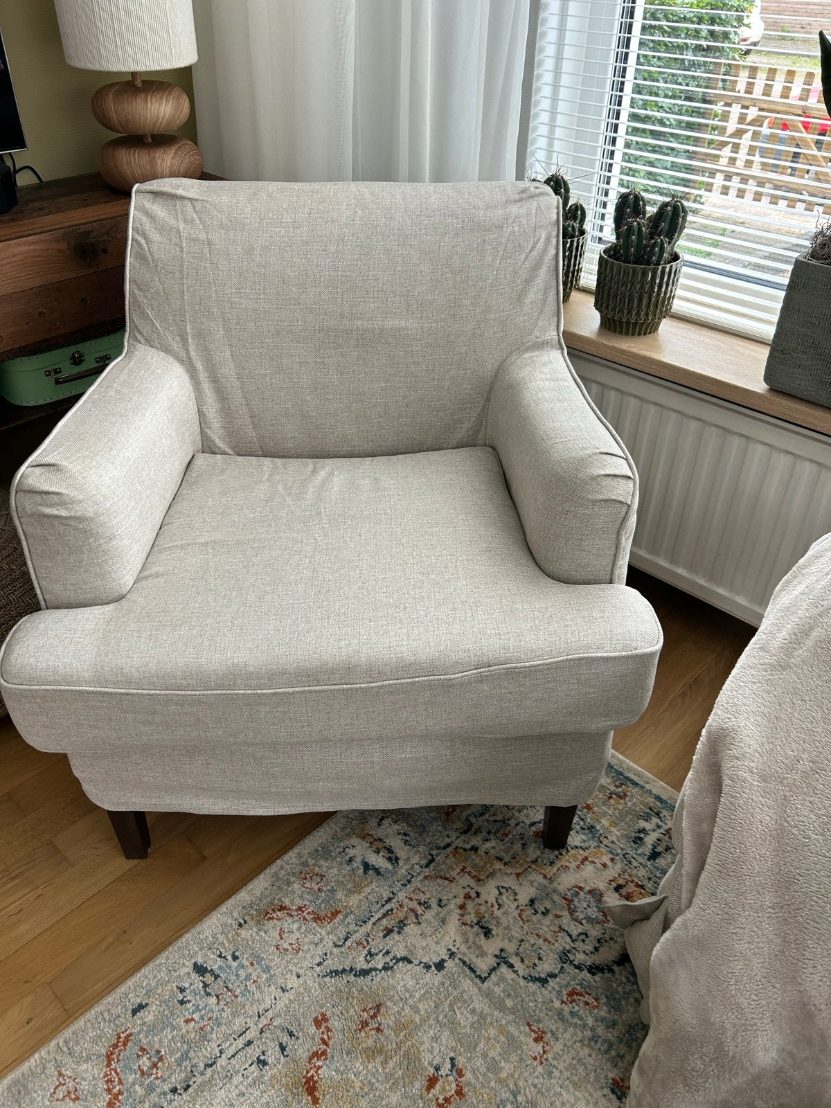IKEA EKENÄSET Fauteuil - Zo goed als nieuw, Huis en Inrichting, Fauteuils, Zo goed als nieuw, Stof, 75 tot 100 cm, Ophalen of Verzenden