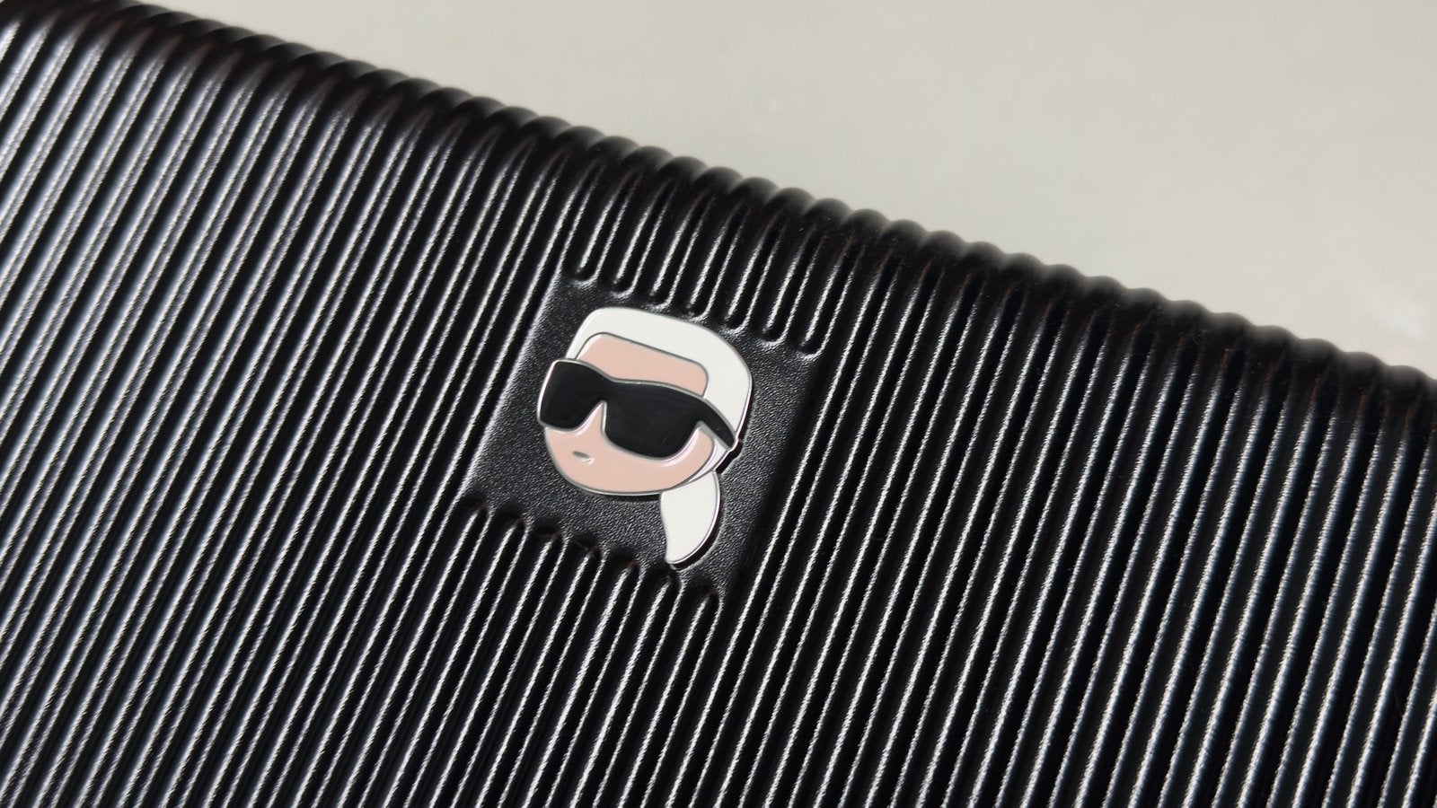 Karl Lagerfeld Ikonik 2.0 Harde Trolley - Zwart, 30 cm of meer, Zwart, Nieuw, Ophalen of Verzenden