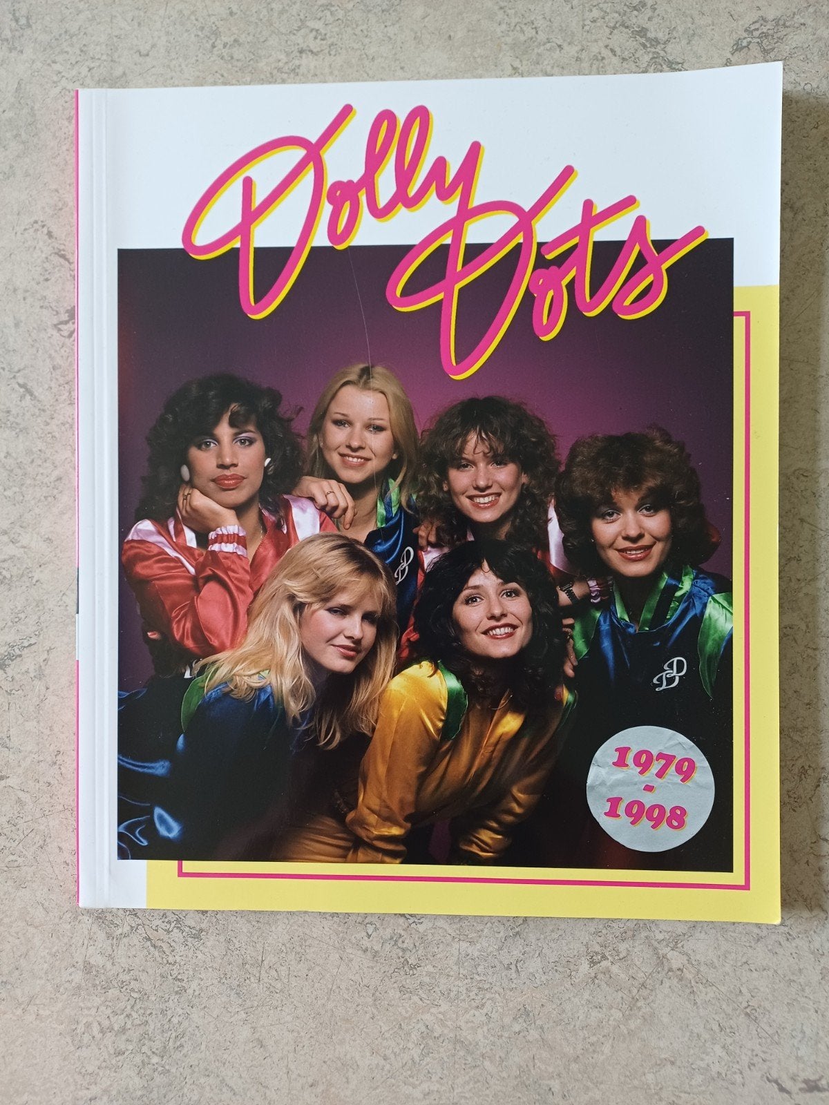 Dolly Dots Boek 1979-1998 & 1998-2021, Ophalen of Verzenden, Zo goed als nieuw