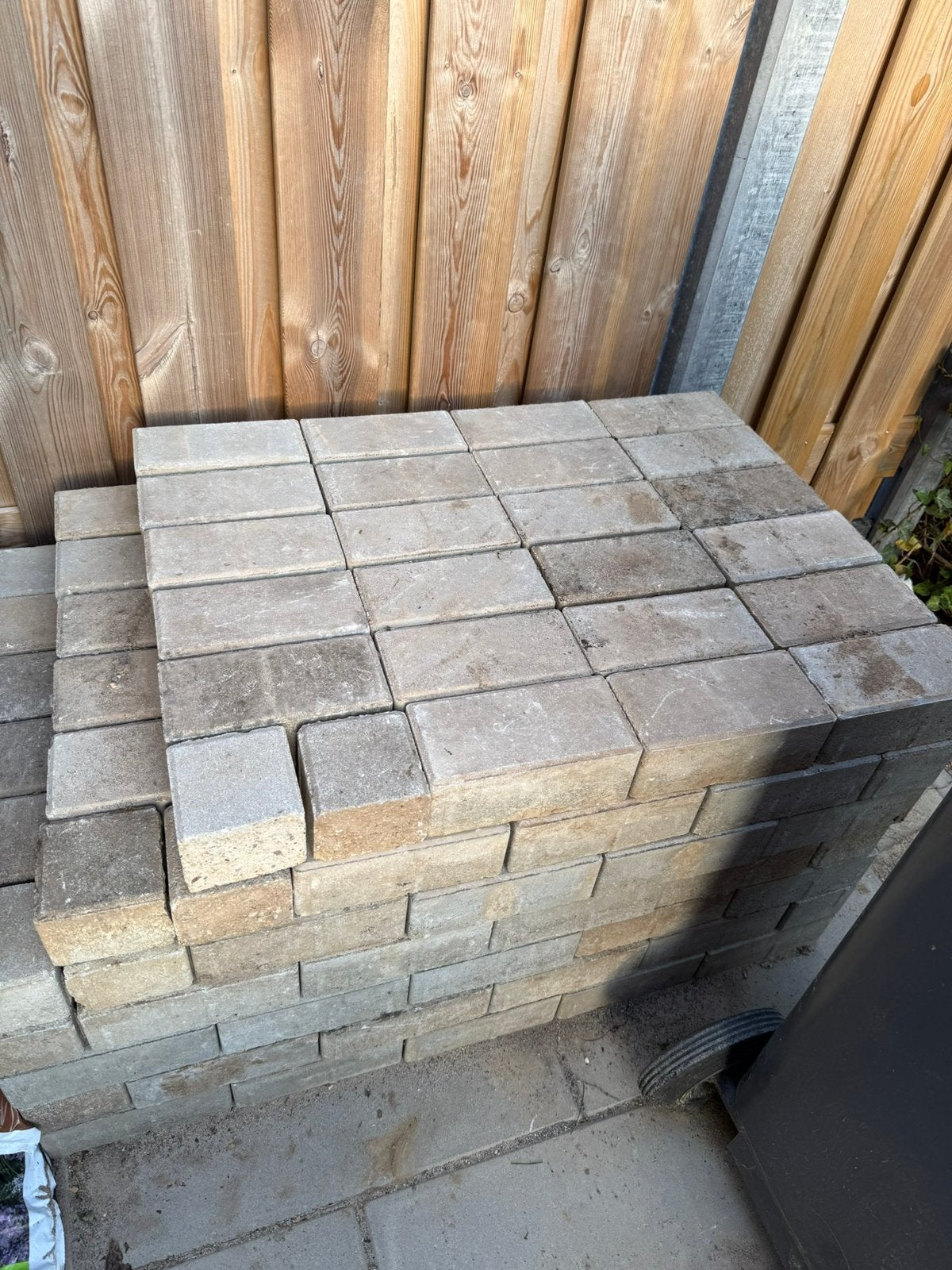 Gratis af te halen - 2.5-3m2 klinkers, Ophalen, Zo goed als nieuw, Beton, Klinkers