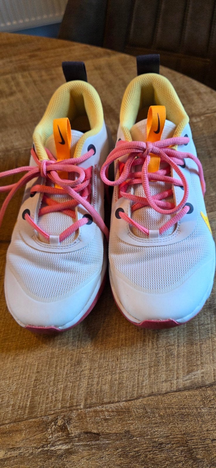 tennis schoenen  maat 36.5, Ophalen of Verzenden, Gebruikt, Schoenen, L00