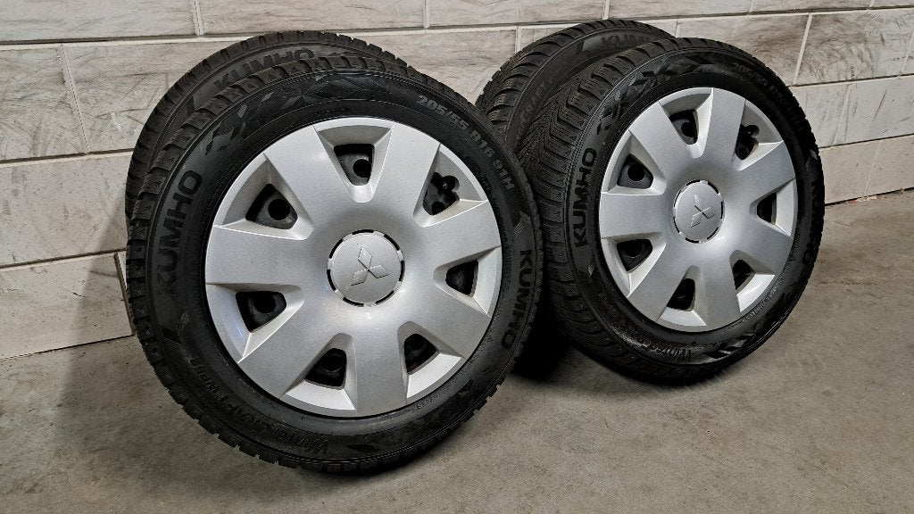 Winterbanden Lancer i30 Ceed Venga Mazda 3 Ioniq 205/55/16, Gebruikt, 16 inch, Banden en Velgen, Personenwagen