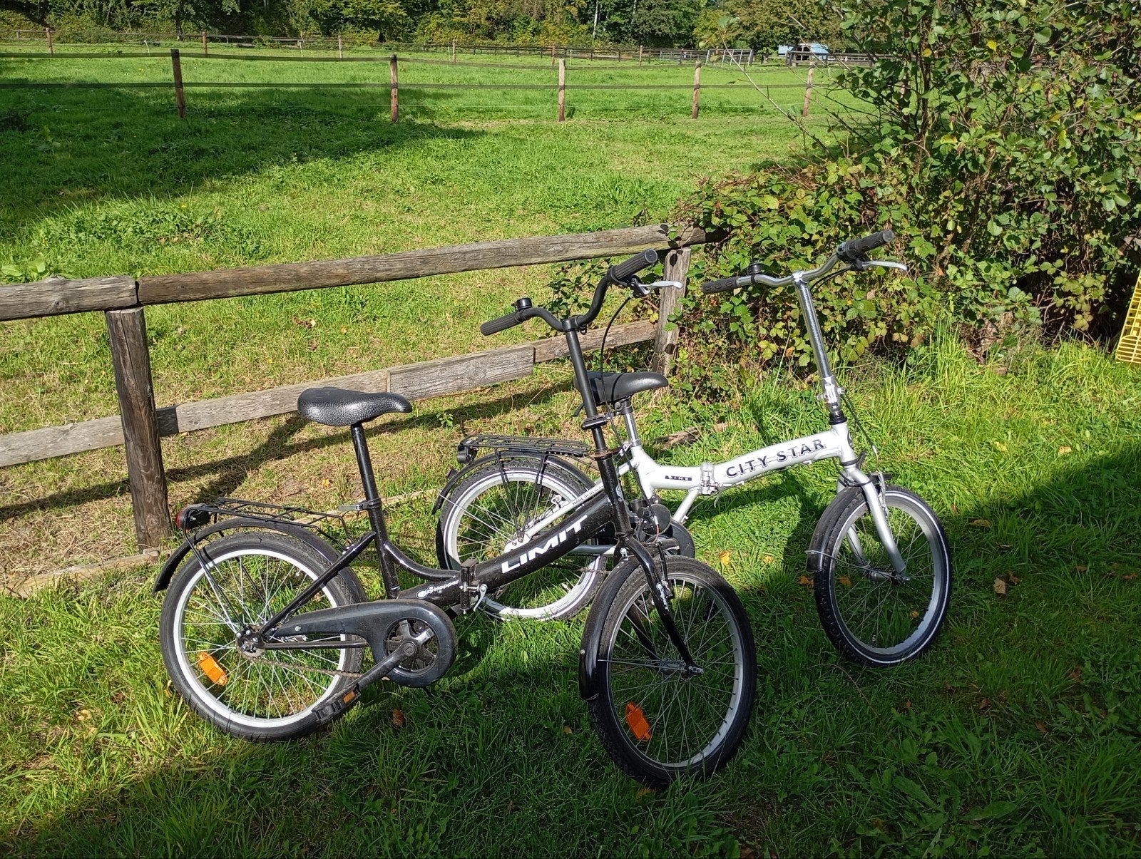 Twee opvouwbare fietsen - Ideaal voor camping of stad, 20 inch of meer, Gebruikt, Velgrem, Versnellingen