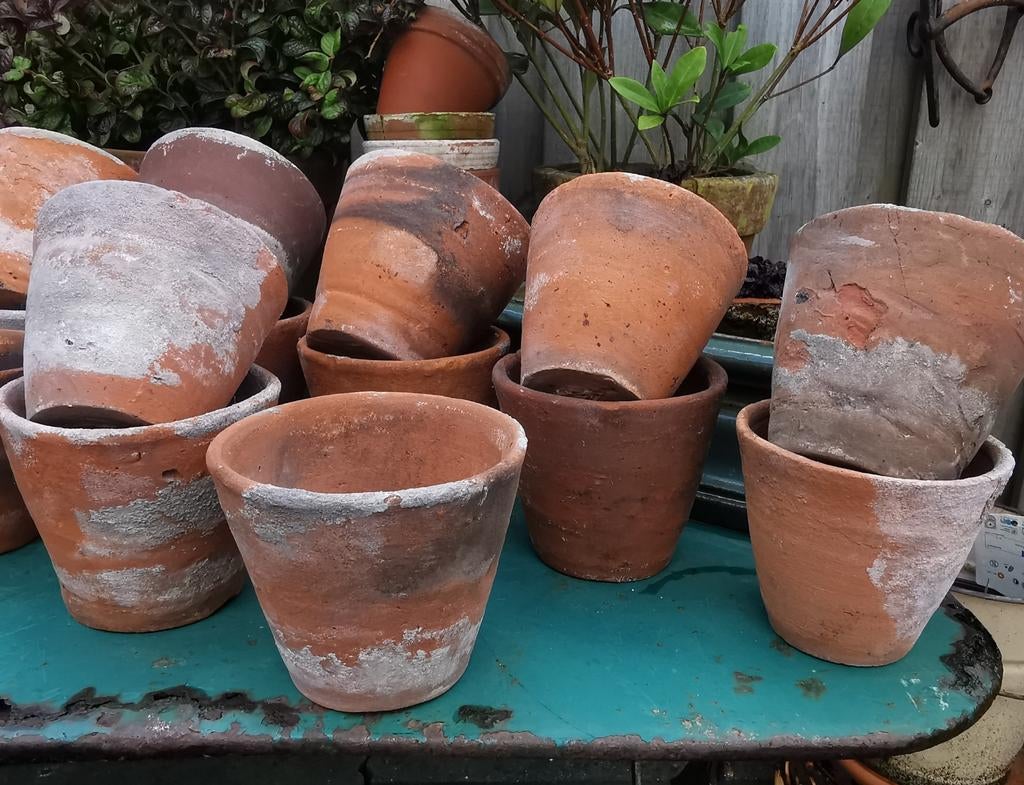 Antieke bloempotjes v n Belgische kweker handgemaakt Miekje, Ophalen, ., Rond, .