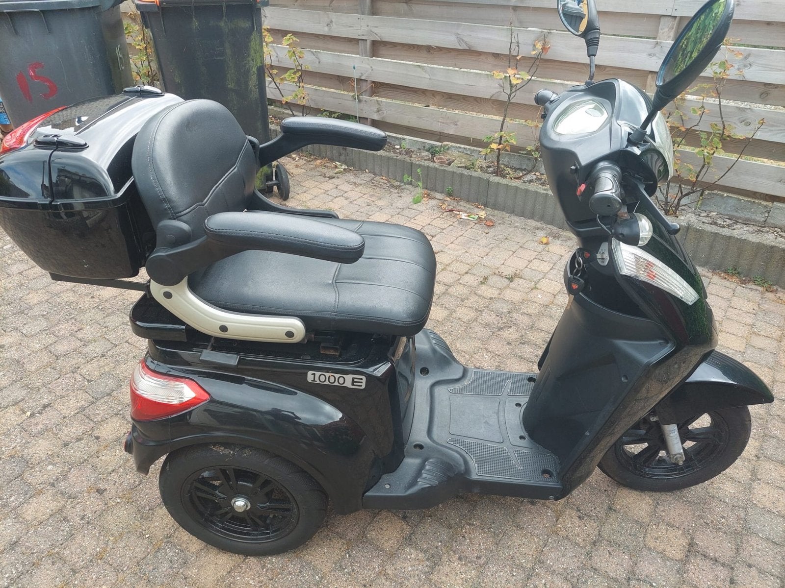 Mooie scootmobiel, Ophalen, Zo goed als nieuw