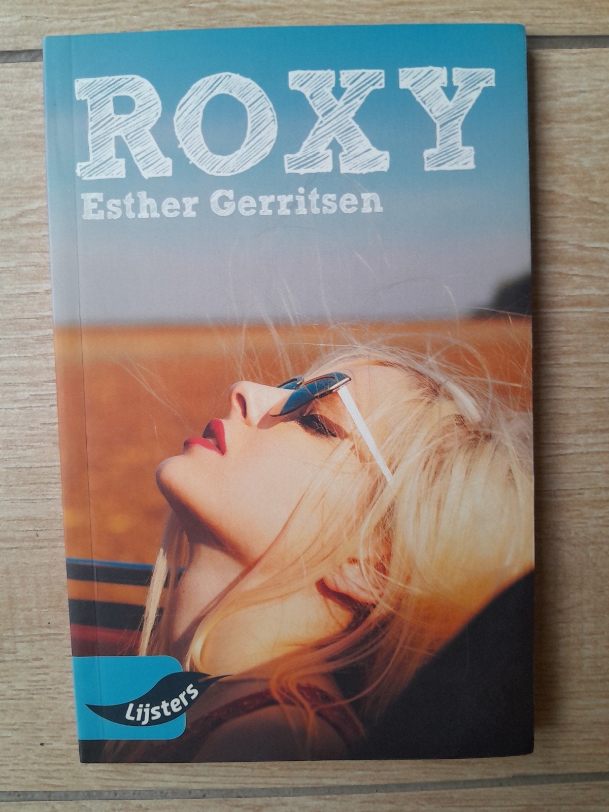 Lijsters: Esther Gerritsen - Roxy, Ophalen of Verzenden, Zo goed als nieuw, Esther Gerritsen