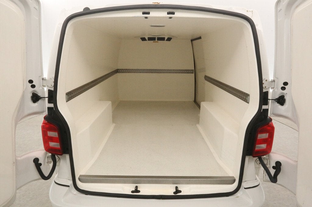 Volkswagen Transporter 2.0 TDI 140PK L2H1 | Nachtkoeling | K, Voorwielaandrijving, Euro 5, Gebruikt, 4 cilinders