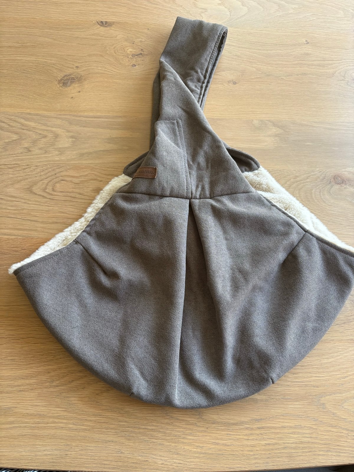 Draagdoek voor puppy ideaal voor vakantie of lange wandeling, Ophalen of Verzenden, Zo goed als nieuw, Draagtas/-zak