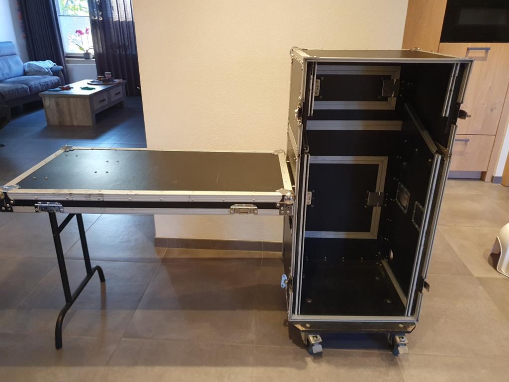 Flightcase met tafel, Ophalen of Verzenden, Gebruikt