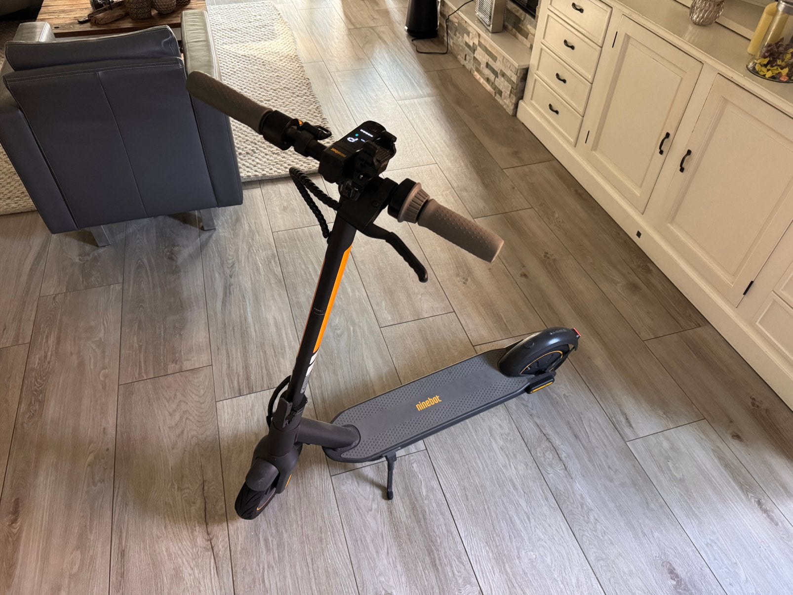 Ninebot zeer netjes, Fietsen en Brommers, Ophalen of Verzenden, Zo goed als nieuw, Elektrische step (E-scooter)