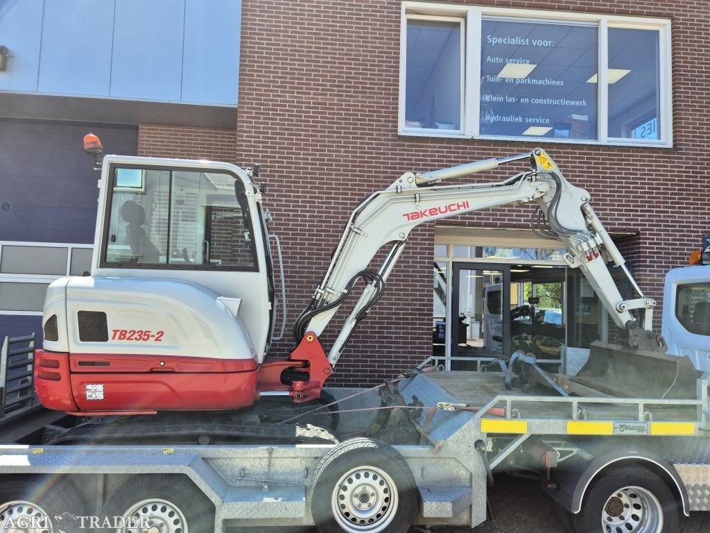 Takeuchi TB235-2, -, Niet opgegeven, Ophalen of Verzenden, Niet opgegeven