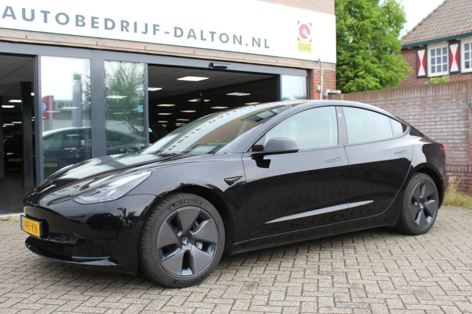Tesla Model 3 Standard RWD Plus 18.880KM! FACE € 29.950,00, Automaat, 238 pk, Gebruikt, Zwart
