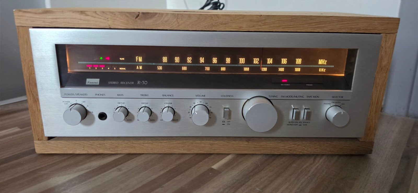 Sansui R‑30 – topstaat – nieuwe lampjes – eiken ombouw, Refurbished, Ophalen, Overige merken, Minder dan 60 watt