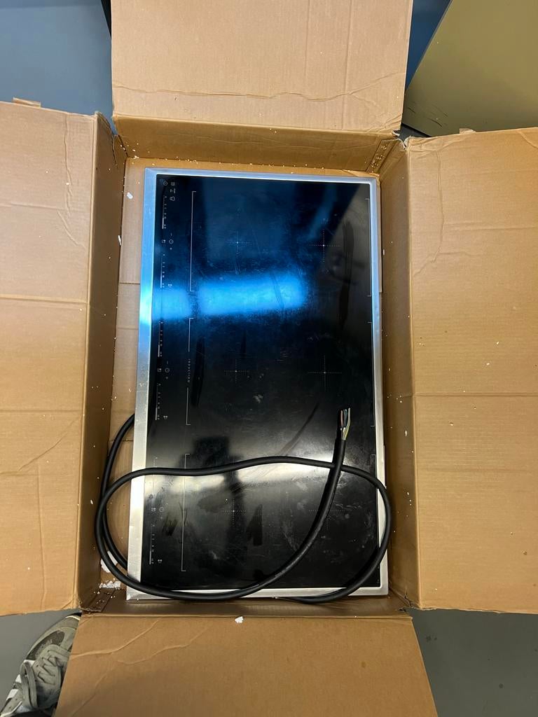 AEG Hk956970XB Inductiekookplaat  6 pits inductiekookplaat, Witgoed en Apparatuur, Kookplaten, Ophalen, Gebruikt, Inbouw, Inductie