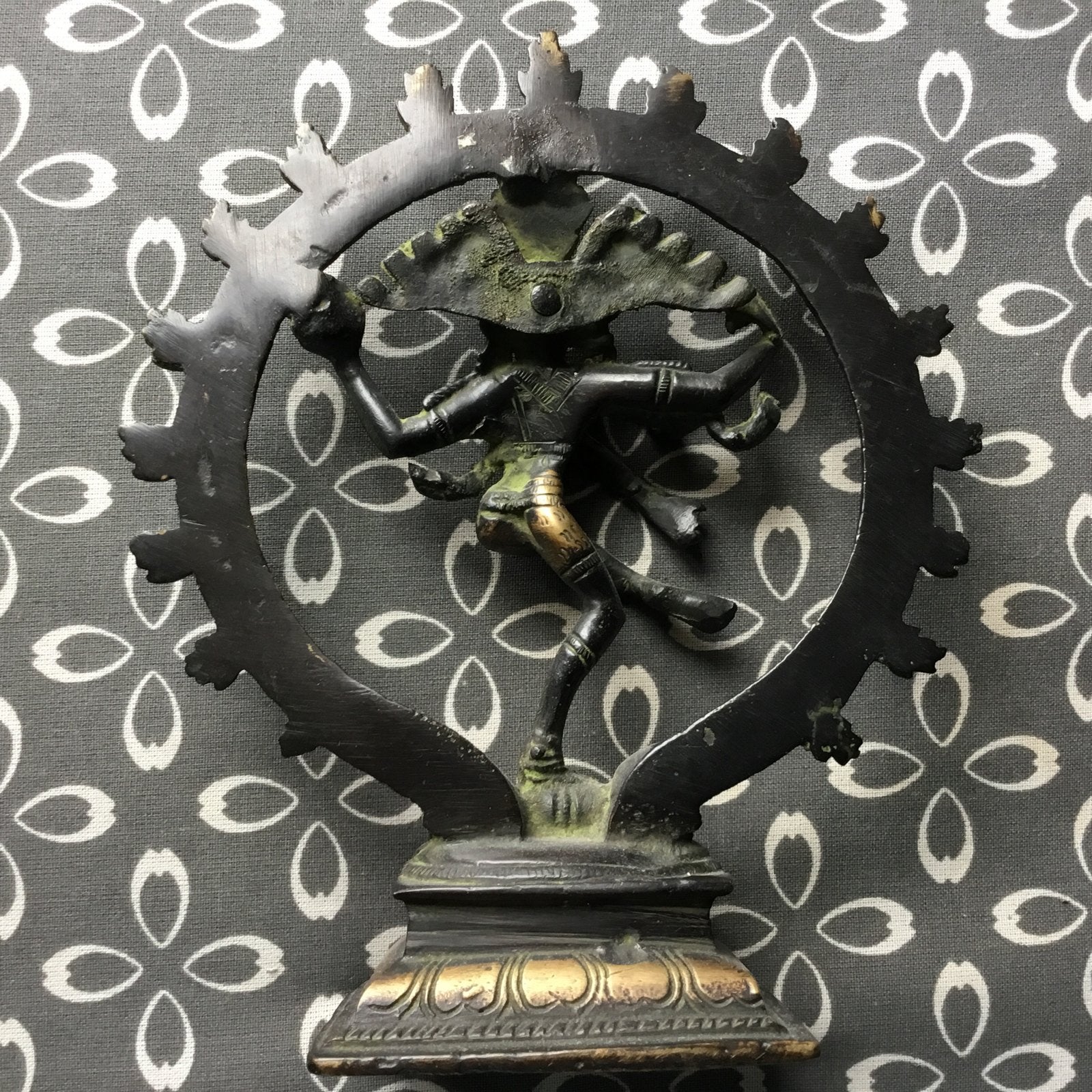 Bronzen beeld van Shiva Nataraja, de kosmische danser, Ophalen of Verzenden, 20 - 50 cm, Beeld, Bruin