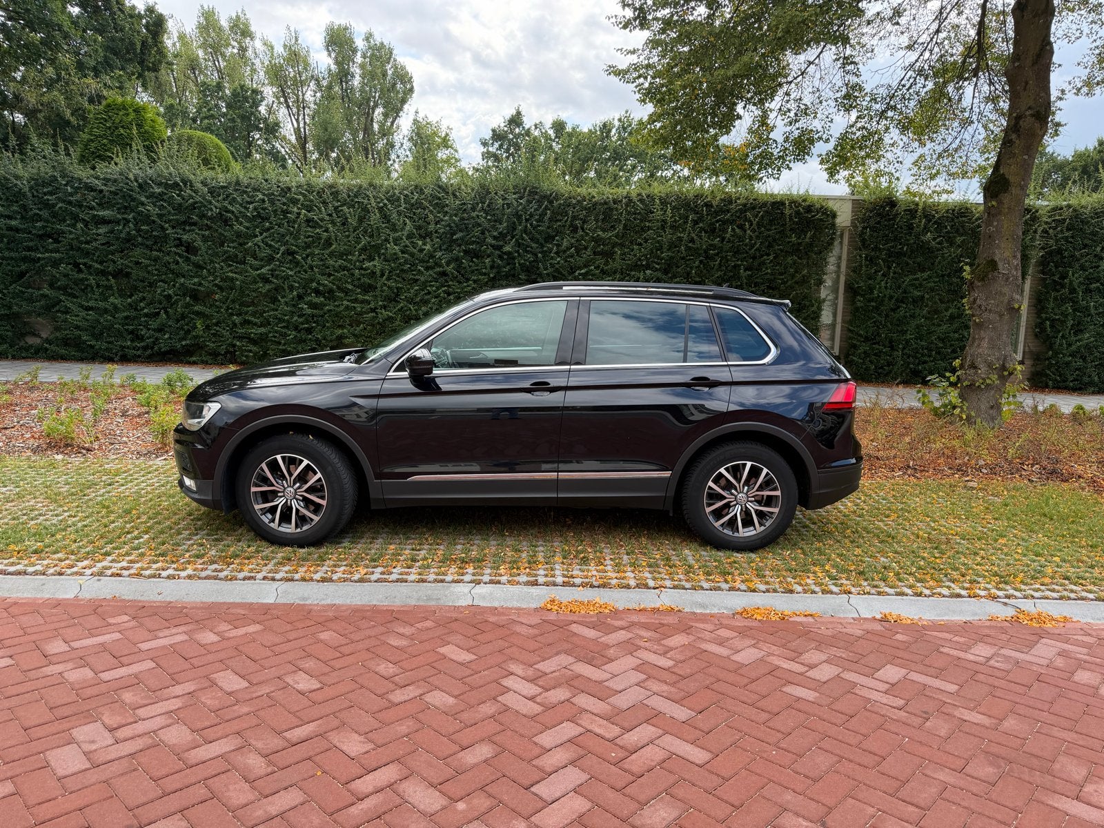 Volkswagen Tiguan 1.4 TSI 92KW 2016 Zwart, Auto's, 4 cilinders, Zwart, Handgeschakeld, Grijs