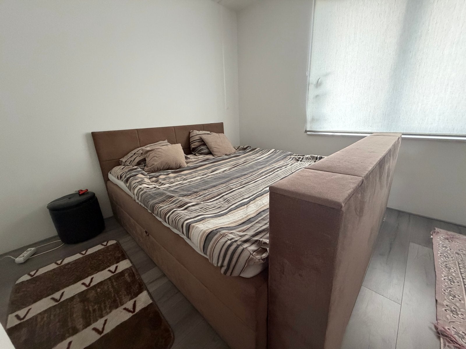 Tweepersoons boxspring met TV-lift en opbergruimte, Ophalen, Tweepersoons, King size, Zo goed als nieuw
