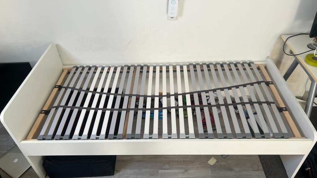 Ikea bed frame + lattenbodem, Ophalen, 90 cm, Eenpersoons, Zo goed als nieuw