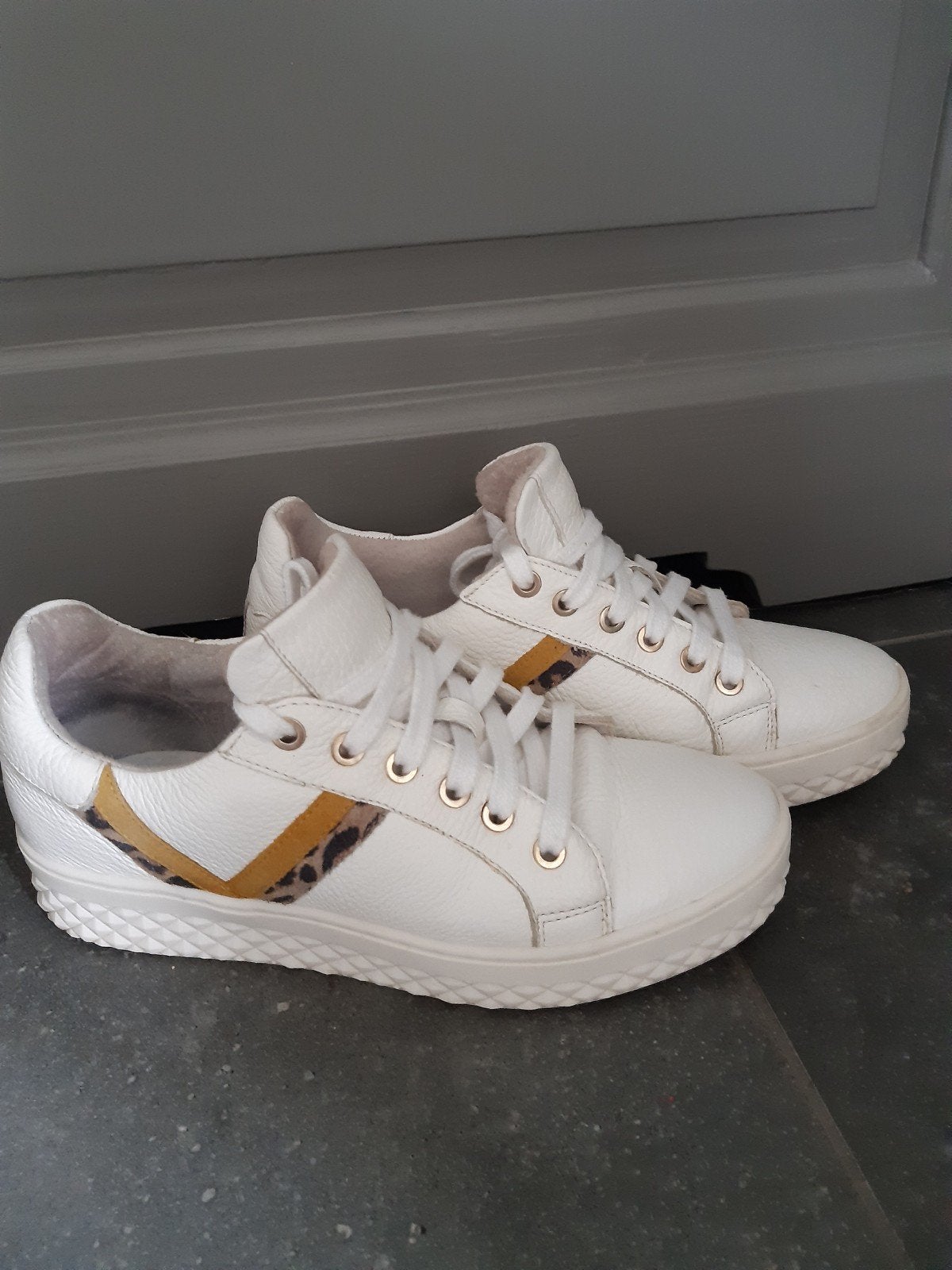 Leren Veja Sneakers mt. 38, Kleding | Dames, Schoenen, Wit, Veja, Ophalen of Verzenden, Sneakers of Gympen
