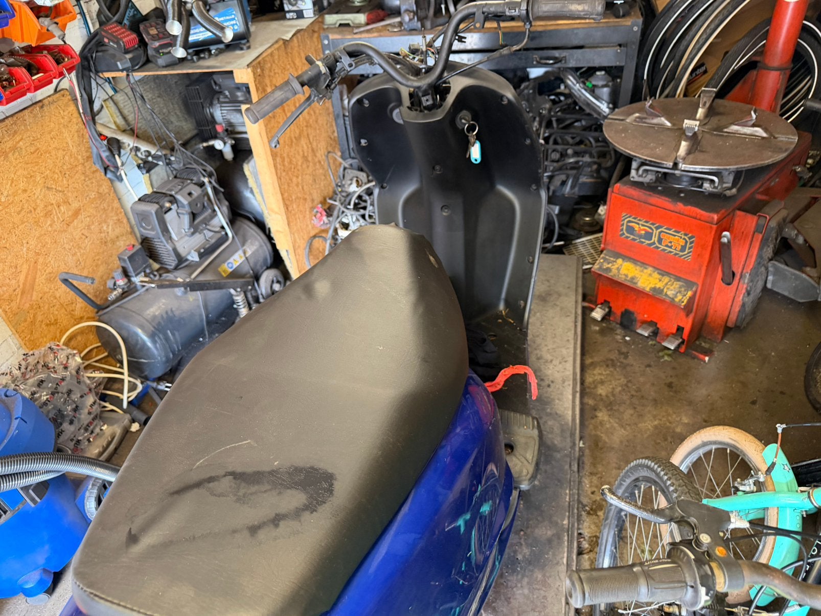 Honda lead 100cc, Ophalen