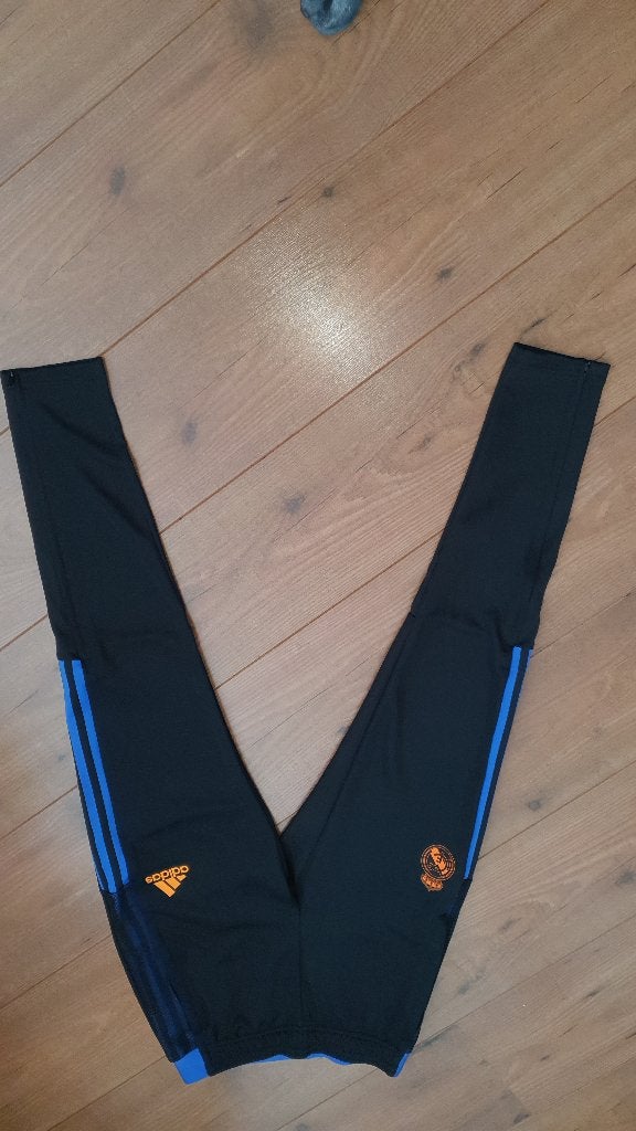 Broek: Jongens Adidas broek xs  nieuw zonder kaartje, Kleding | Heren, Broeken en Pantalons, Ophalen, Nieuw, Maat 46 (S) of kleiner