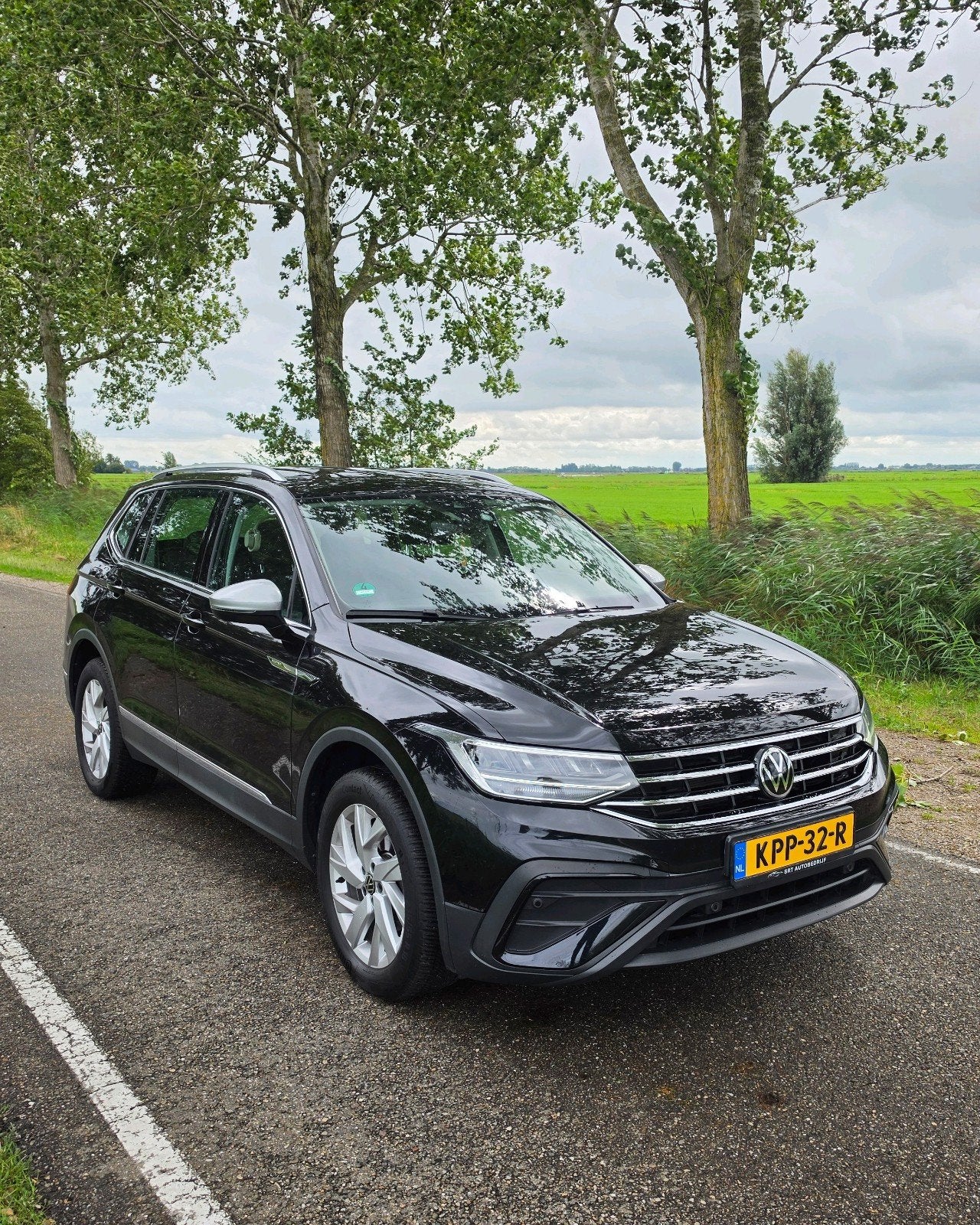 Volkswagen Tiguan 1.5 TSI 150pk 2025 Zwart, Auto's, Zwart, 4 cilinders, 7 stoelen, Zwart