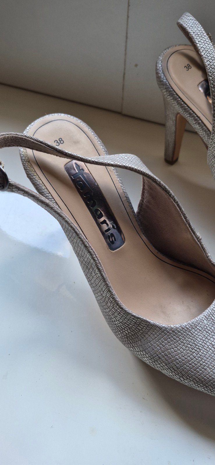 Nette Tamaris damesschoen maat 38, Kleding | Dames, Schoenen, Ophalen of Verzenden