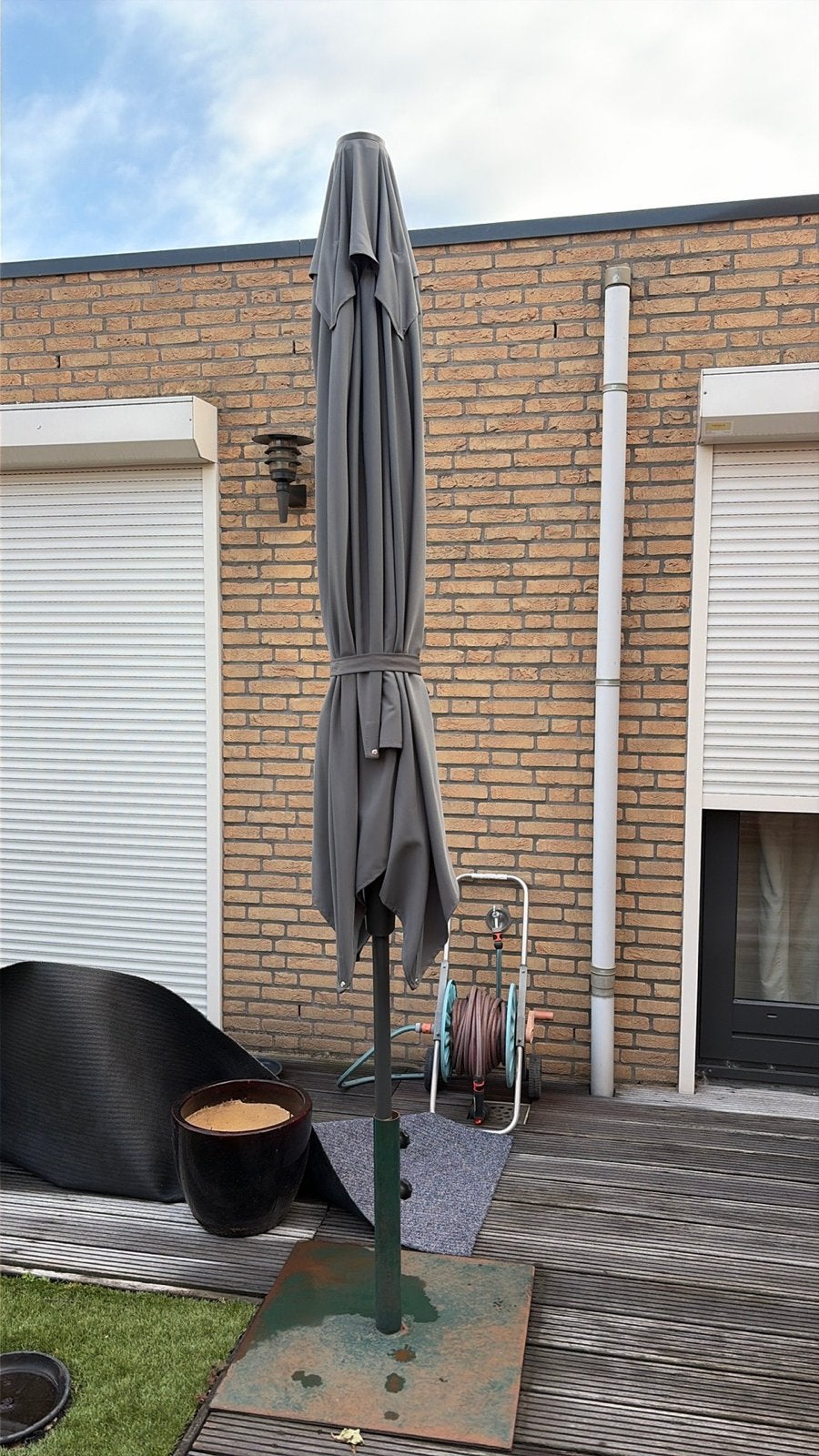 Grijze stokparasol met voet - Gebruikt, Ophalen, Gebruikt, 2 tot 3 meter, Stokparasol