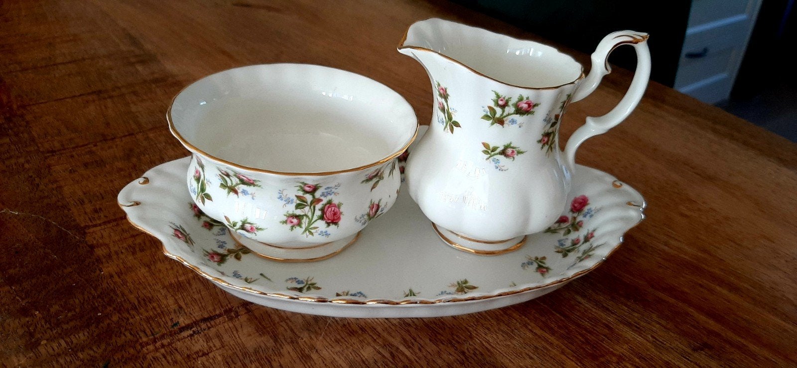 Vintage Royal Albert Winsome Melk en Suiker Set, Ophalen of Verzenden