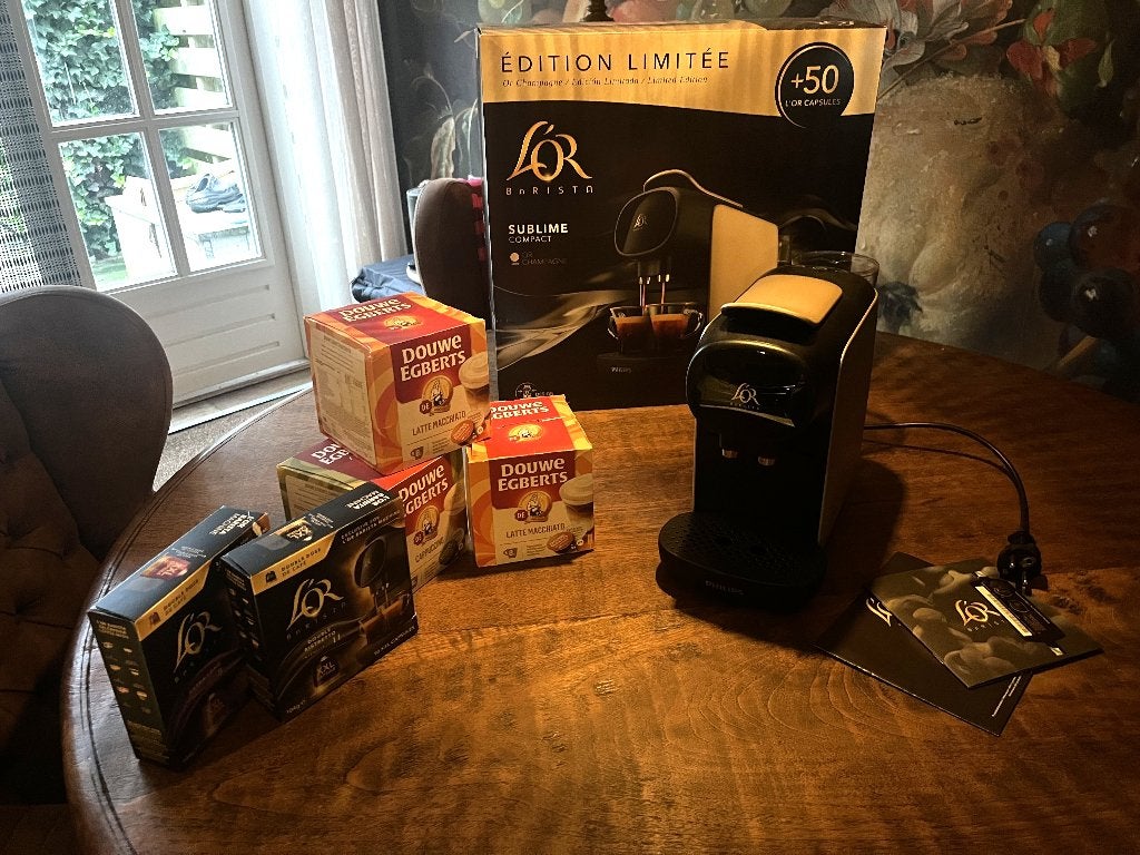 L'OR Barista Sublime Compact koffiezetapparaat + capsules, Ophalen of Verzenden, 2 tot 4 kopjes, Koffiepads en cups, Afneembaar waterreservoir