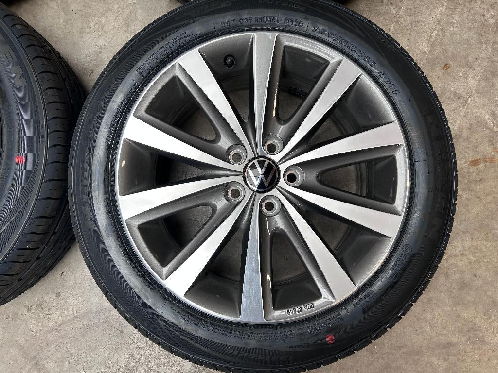 16  inch originele velgen + zomerbanden Volkswagen Polo, Gebruikt, 16 inch, Banden en Velgen, Ophalen of Verzenden