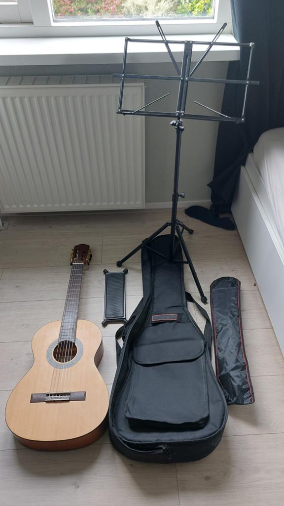 Kinder gitaar muziekles, Muziek en Instrumenten, Snaarinstrumenten | Gitaren | Akoestisch, Ophalen, Zo goed als nieuw, Klassieke of Spaanse gitaar