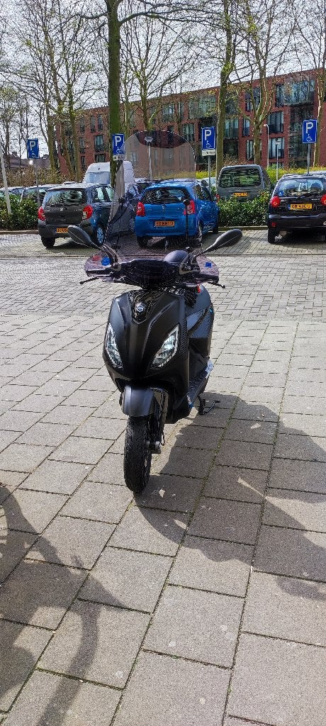 Piaggio one+, Fietsen en Brommers, Ophalen, Piaggio, Gebruikt, Maximaal 45 km/u