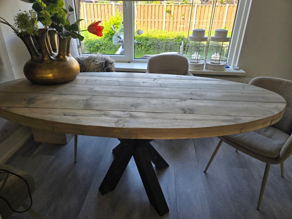 Stoere ovale eettafel, Ophalen of Verzenden, Ovaal, 200 cm of meer, 100 tot 150 cm
