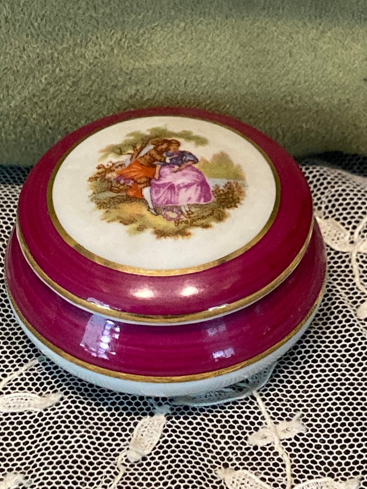 Klein dekseldoosje Limoges porselein (080725), Antiek en Kunst, Ophalen of Verzenden