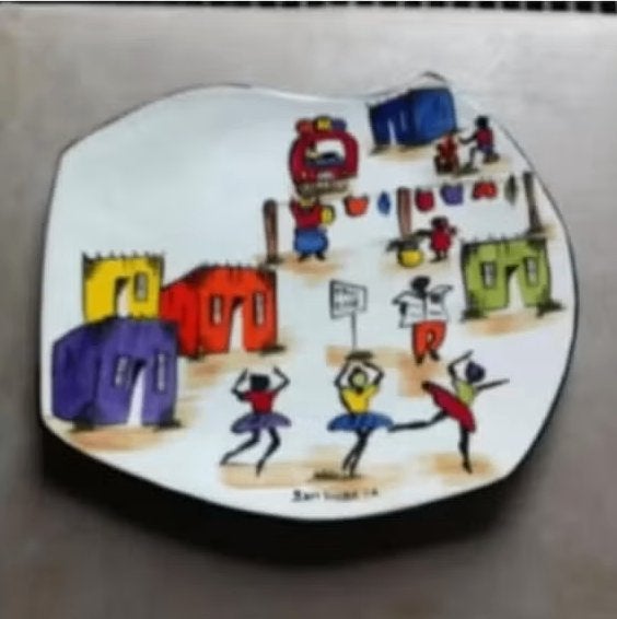 Design bord L 32 cm Br 28 cm, Huis en Inrichting, Keuken | Servies, Ophalen of Verzenden, Overige materialen, Overige stijlen