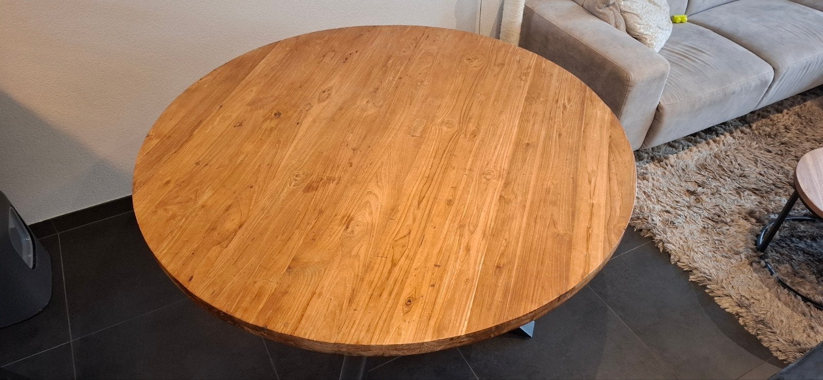 Romaro eettafel van Pronto wonen ø140 teak mix rough met kru, Huis en Inrichting, Ophalen, Gebruikt, Industrieel, Robuust, Vier personen
