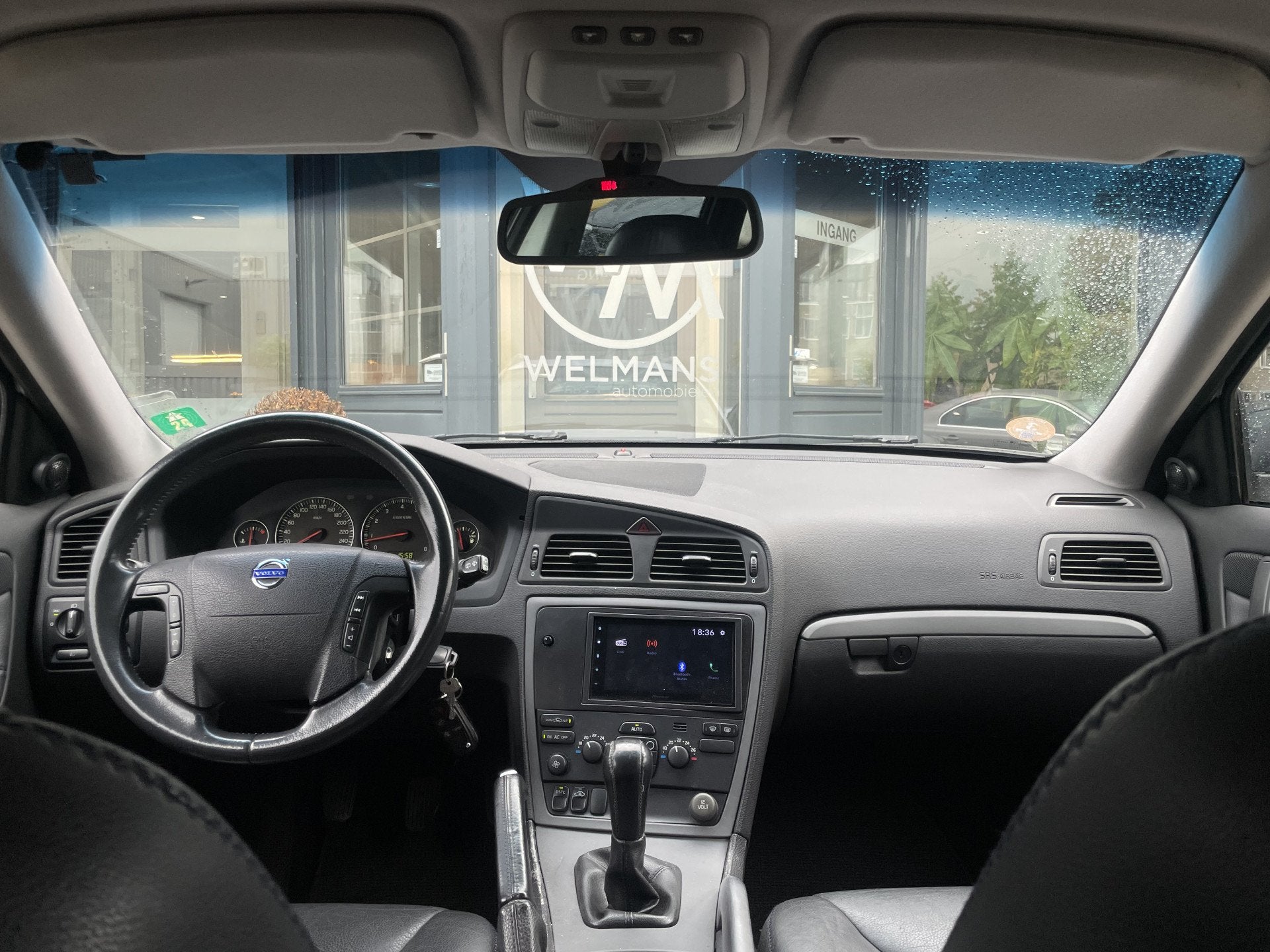 Volvo XC70 2.5T AWD Momentum Youngtimer l Org NL l Leder l C, Auto's, Verwarmde buitenspiegels, Zwart, XC70, 2521 cc