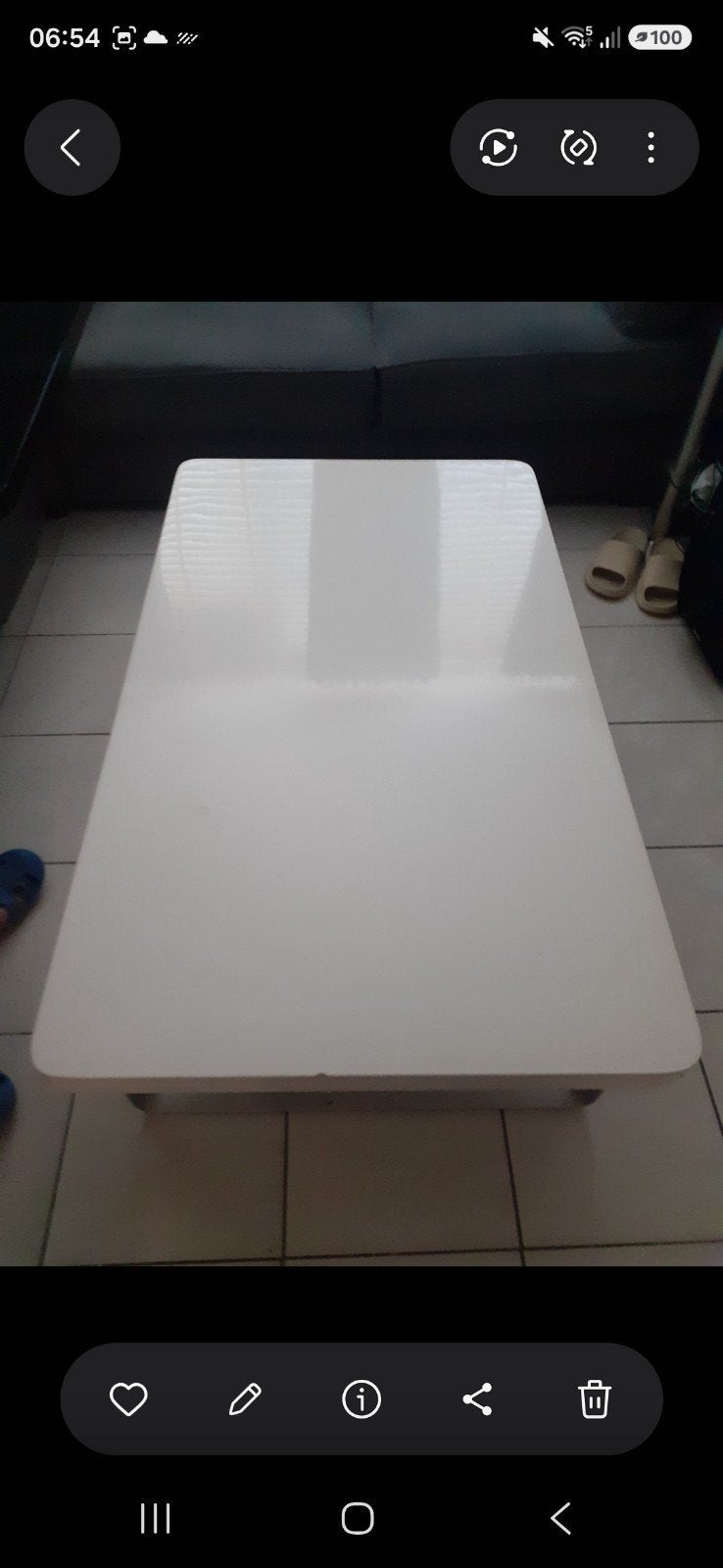 hooglans tafel met wat gebruikerssporen, Ophalen, Gebruikt, 100 tot 150 cm, 50 tot 100 cm